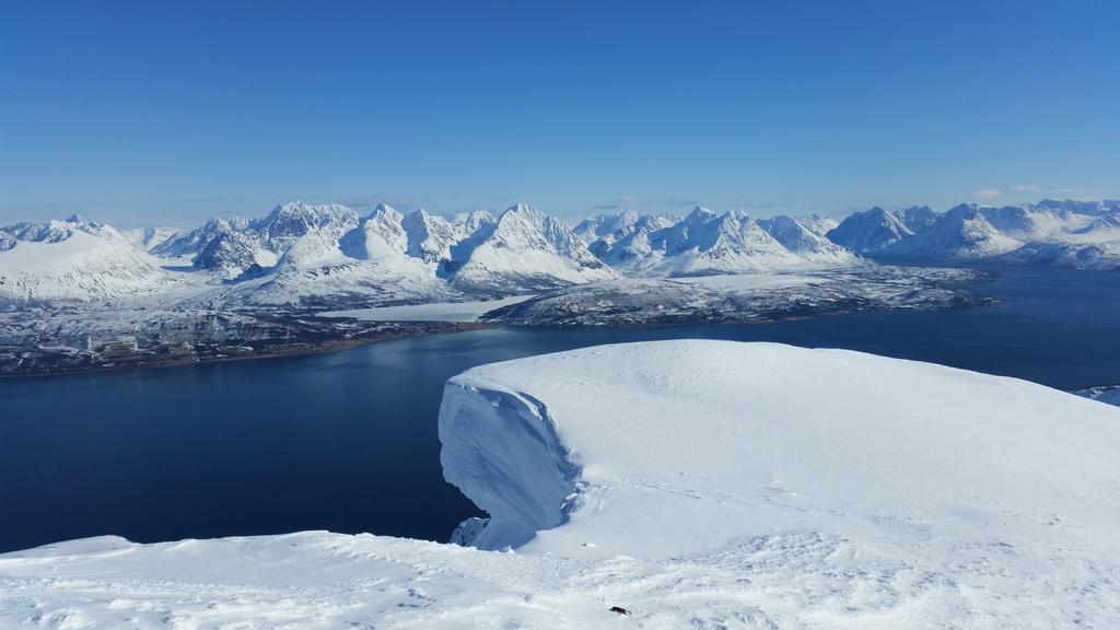 Gamtunet Lyngen Svensby Buitenkant foto